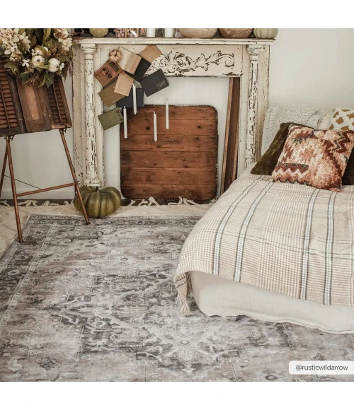 Hauteloom Fatih Beige FATI 2ft.7in. x 7ft.10in. Rect. Rug