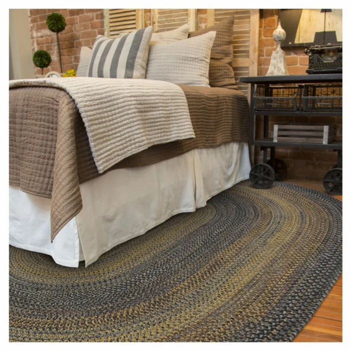 Homespice Decor Ultra Durable Braided Black Forest Black 305022 6 ft. X 9 ft. Oval Rug
