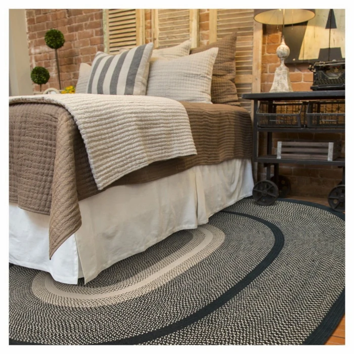 Homespice Decor Jute Braided Manchester Black 505729 6 ft. X 9 ft. Oval Rug