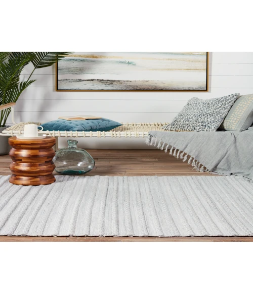 Jaipur Living Torre Indoor/ Outdoor Solid Light Gray/ Cream Area Rug 4'X6'