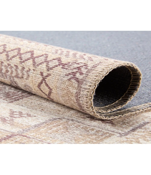 Kate Lester + Jaipur Living Davina Tribal Beige/ Burgundy Area Rug 7'6"X10'