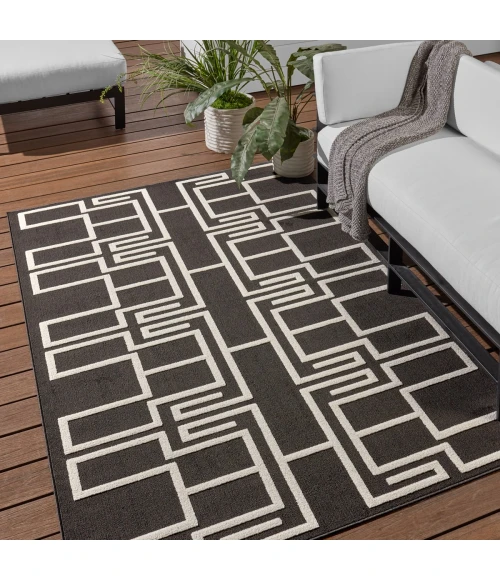 Jaipur Living Kysa Black KYS03 5 ft. 3 in. X 7 ft. 6 in. Rectangle Rug