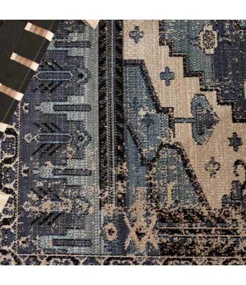 Jaipur Living Cicero Indoor/ Outdoor Medallion Blue/ Gray Area Rug (4'X6')