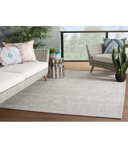 Jaipur Living Lamanda Indoor/ Outdoor Solid Taupe/ Gray Area Rug (5'X8')