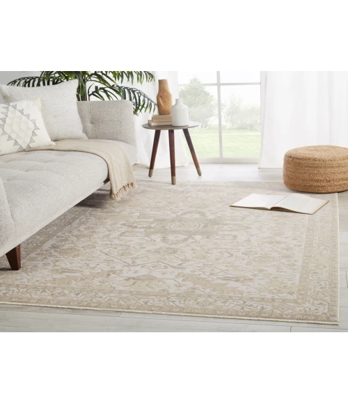 Jaipur Living Lucien Medallion Cream/ Light Gray Area Rug (7'10"X10'10")