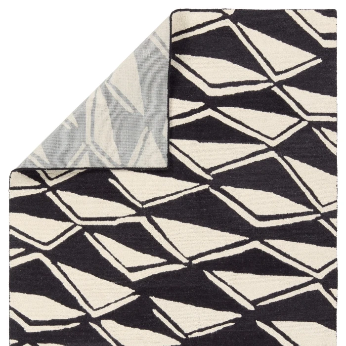 Nikki Chu Vera By Nikki Chu Black Vnk11 7 Ft. 9 In. X 9 Ft. 9 In. Rect. Rug