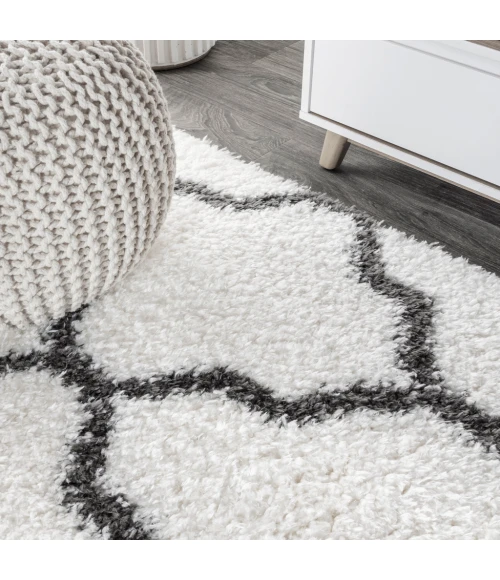 Marrakesh Shag Trellis Ivory/Charcoal 5 ft. x 8 ft. Area Rug