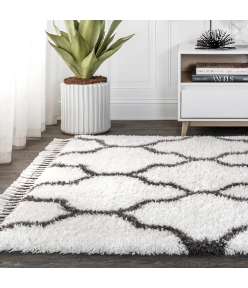Marrakesh Shag Trellis Ivory/Charcoal 5 ft. x 8 ft. Area Rug