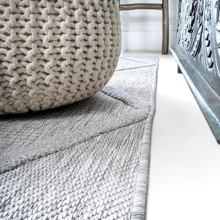 Salines Diamond Trellis Light Gray 5' Square Indoor/Outdoor Area Rug