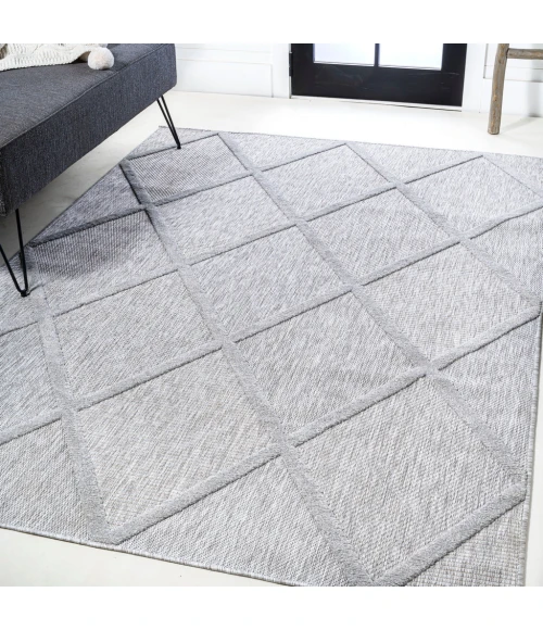 Salines Diamond Trellis Light Gray 5 ft. x 8 ft. Indoor/Outdoor Area Rug