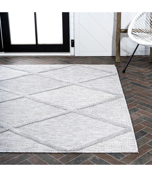 Salines Diamond Trellis Light Gray 5 ft. x 8 ft. Indoor/Outdoor Area Rug