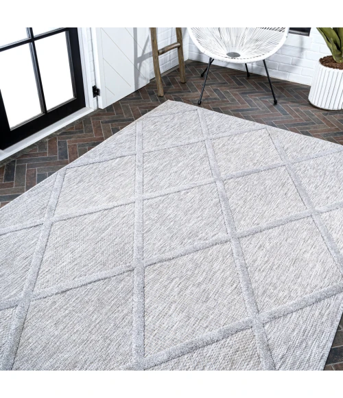Salines Diamond Trellis Light Gray 5 ft. x 8 ft. Indoor/Outdoor Area Rug