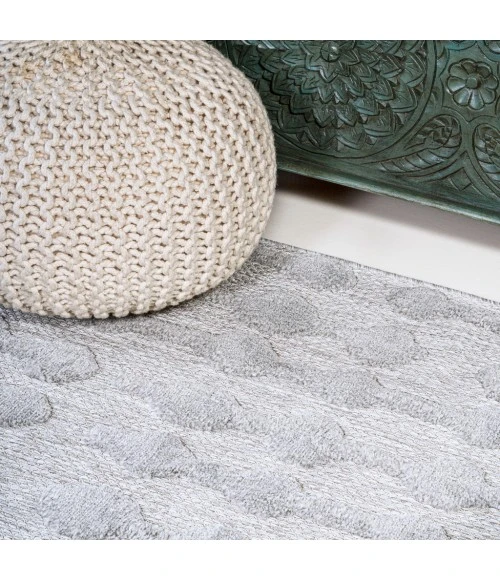 Peralta Moroccan Diamond Light Gray 5' Round Indoor/Outdoor Area Rug