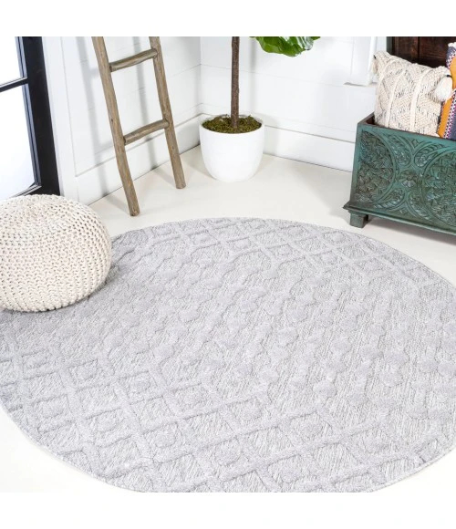 Peralta Moroccan Diamond Light Gray 5' Round Indoor/Outdoor Area Rug