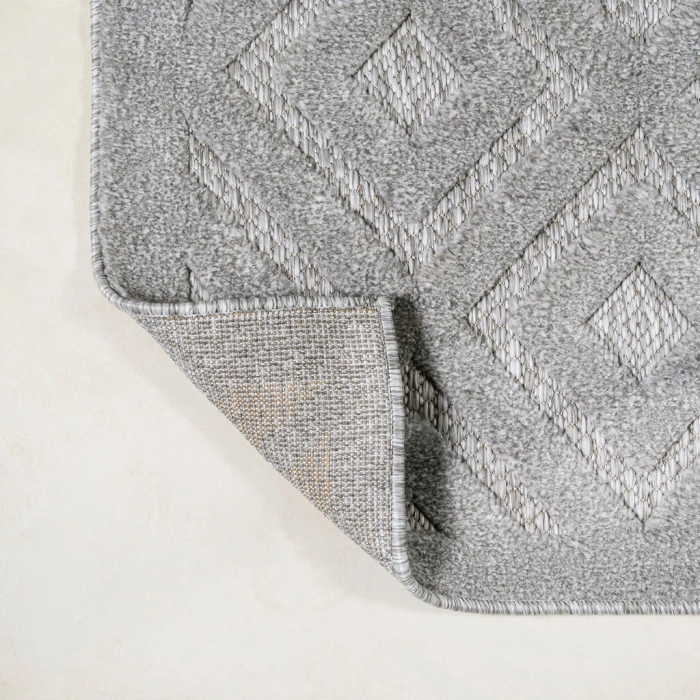 Portmany Neutral Diamond Trellis Light Gray 5' Round Indoor/Outdoor Area Rug