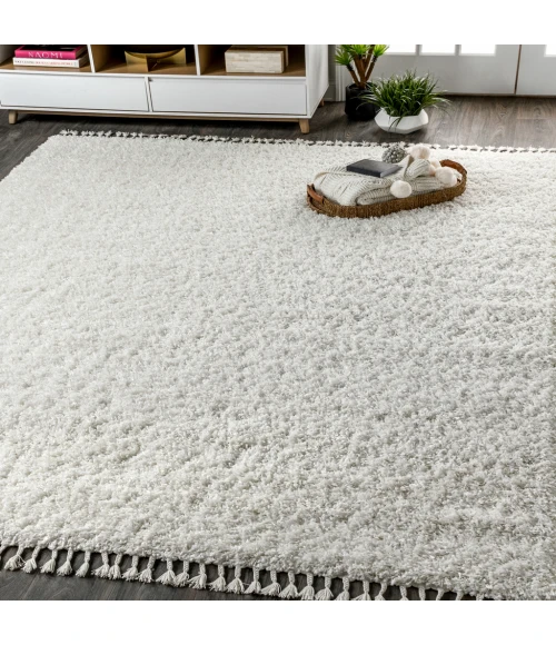 Mercer Shag Plush Tassel White 5 ft. x 8 ft. Area Rug