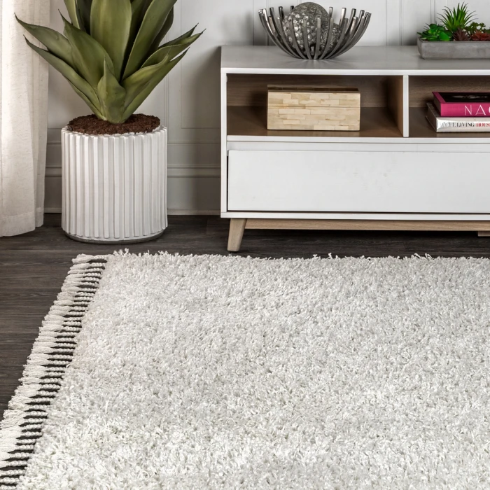 Mercer Shag Plush Tassel White 5 ft. x 8 ft. Area Rug