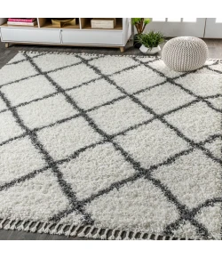 Jonathany Mercer Shag MCR104B Cream/Grey Area Rug 4 ft. X 6 ft. Rectangle