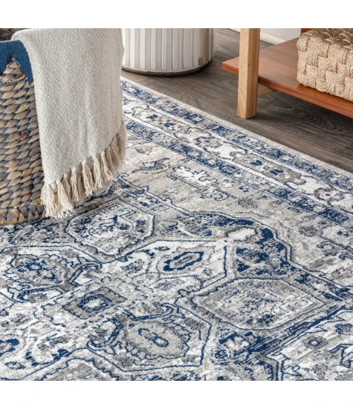 Modern  Vintage Medallion Light Grey/Navy 4 ft. x 6 ft. Area Rug