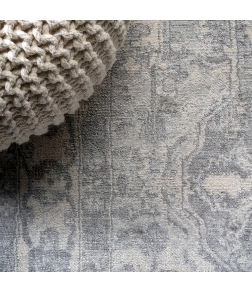 Modern  Vintage Medallion Light Gray/Ivory 2 ft. x 8 ft. Runner Rug