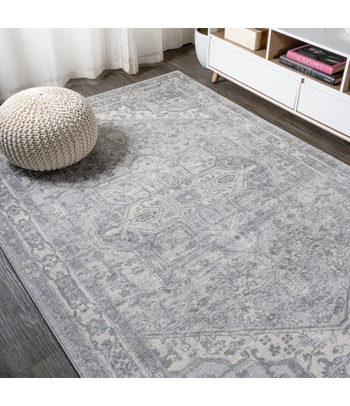 Modern  Vintage Medallion Light Gray/Ivory 3 ft. x 5 ft. Area Rug