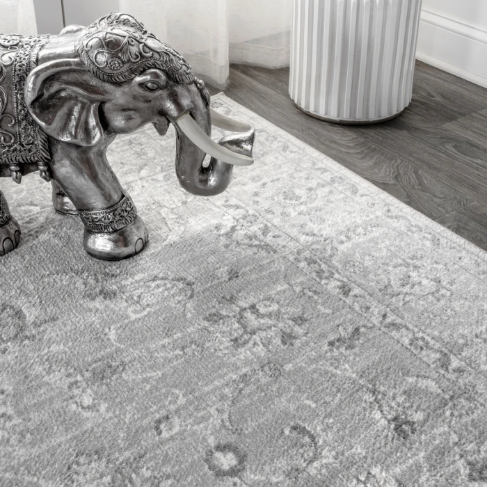 Modern  Vintage Light Grey 4 ft. x 6 ft. Area Rug