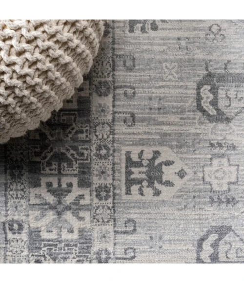 Modern  Vintage Medallion Light Gray 4 ft. x 6 ft. Area Rug