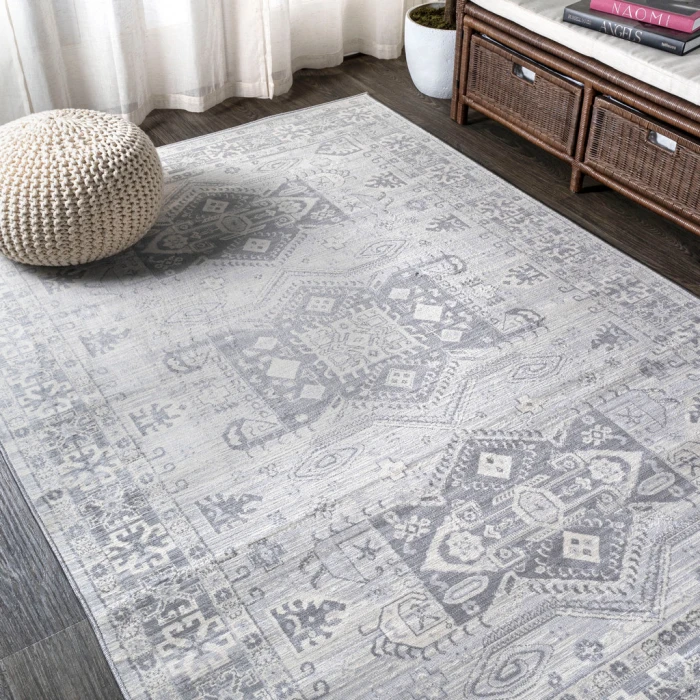 Modern  Vintage Medallion Light Gray 3 ft. x 5 ft. Area Rug