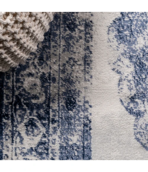 Rosalia Cottage Medallion Dark blue/Ivory 2 ft. x 10 ft. Runner Rug