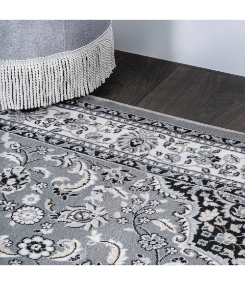 Palmette Modern Persian Floral Gray/Ivory 2 ft. x 8 ft. Runner Rug