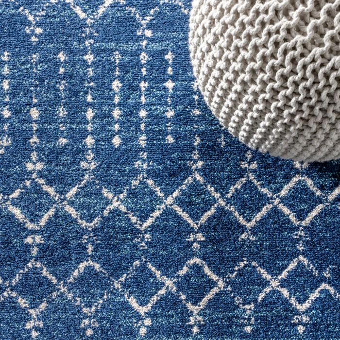 Moroccan HYPE Boho Vintage Diamond Blue/White 5' Round Area Rug