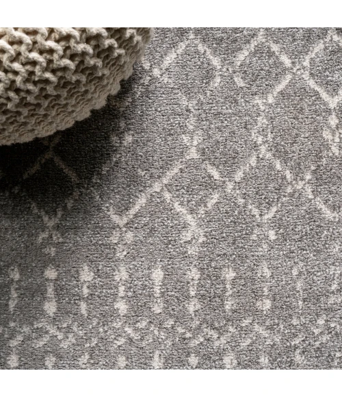 Moroccan HYPE Boho Vintage Diamond Gray/Ivory 2 ft. x 8 ft. Runner Rug