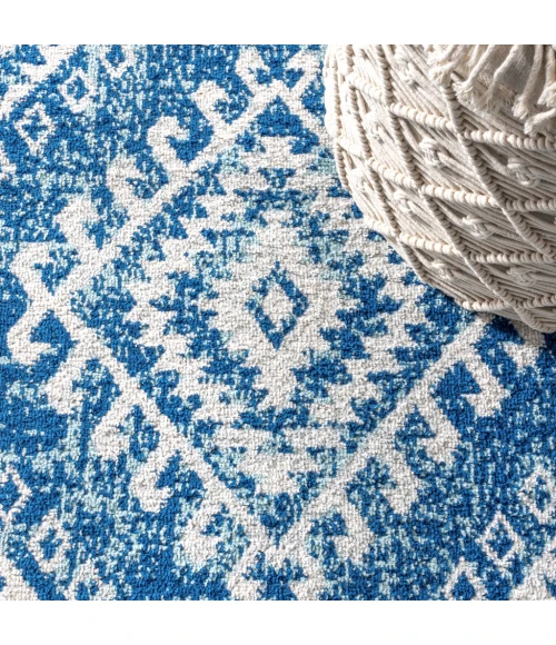 Moroccan HYPE Boho Vintage Tribal Blue/White 4 ft. x 6 ft. Area Rug