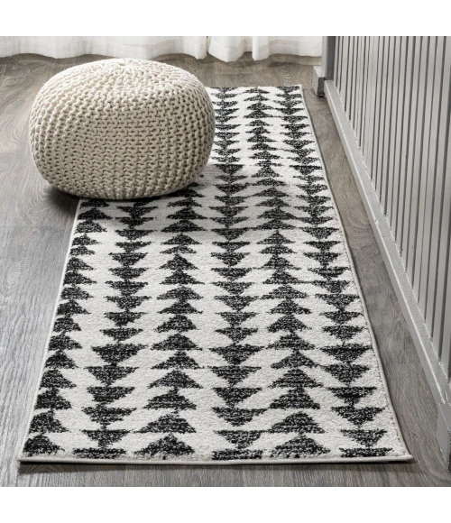 Aisha Moroccan Triangle Geometric Cream/Black 2 ft. x 8 ft. Runner Rug
