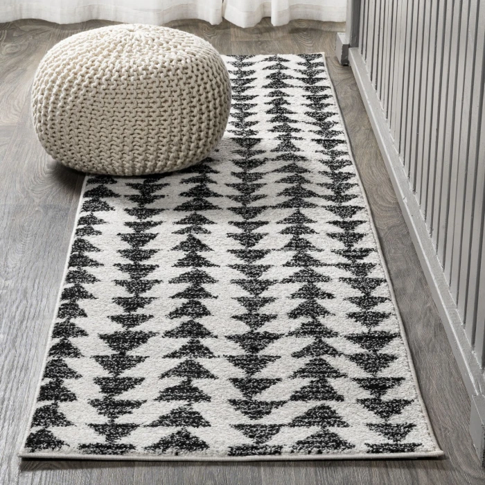 Aisha Moroccan Triangle Geometric Cream/Black 2 ft. x 8 ft. Runner Rug