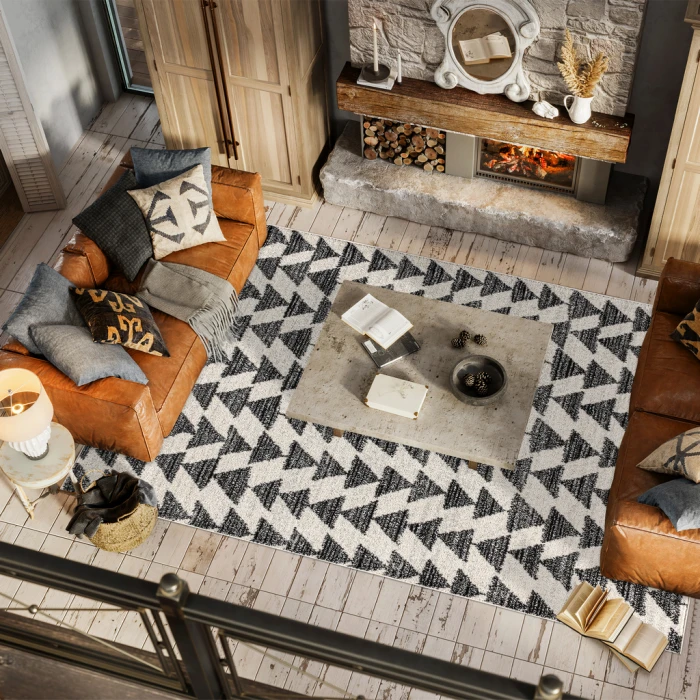 Aisha Moroccan Triangle Geometric Cream/Black 4 ft. x 6 ft. Area Rug