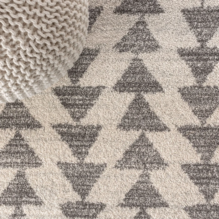 Aisha Moroccan Triangle Geometric Cream/Gray 3 ft. x 5 ft. Area Rug