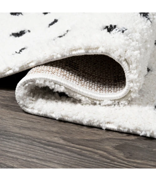 Pele Modern Geometric Dot Shag White/Gray 2 ft. x 10 ft. Runner Rug