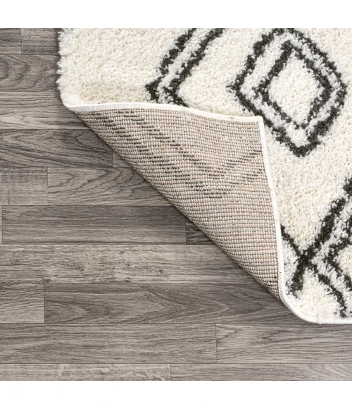 Deia Moroccan Style Diamond Shag White/Gray 2 ft. x 10 ft. Runner Rug