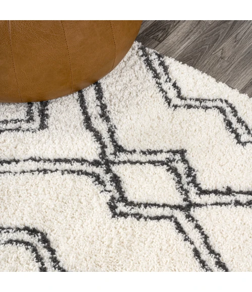 Deia Moroccan Style Diamond Shag White/Gray 2 ft. x 10 ft. Runner Rug