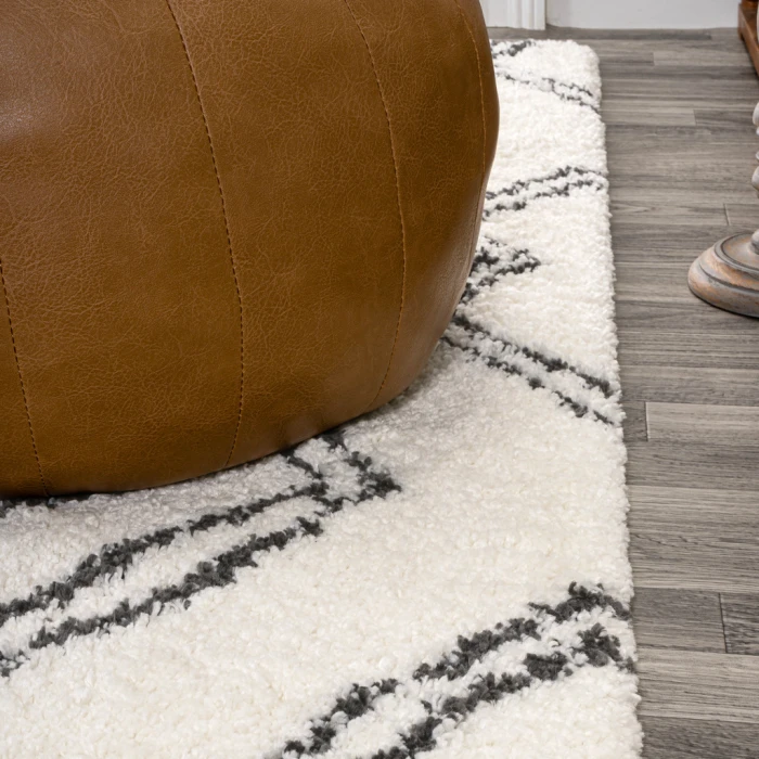 Deia Moroccan Style Diamond Shag White/Gray 2 ft. x 10 ft. Runner Rug