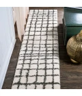 Arenal Geometric Grid Shag White/Gray 2 ft. x 10 ft. Runner Rug