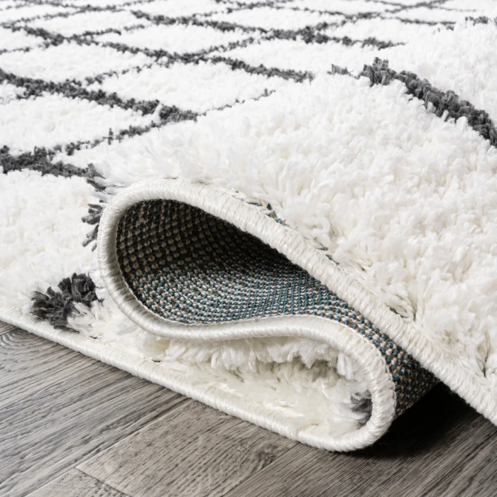 Arenal Geometric Grid Shag White/Gray 2 ft. x 10 ft. Runner Rug