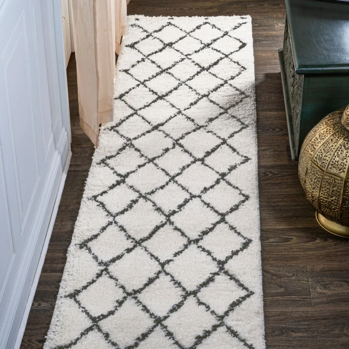 Cami Moroccan Style Diamond Shag White/Gray 2 ft. x 8 ft. Runner Rug