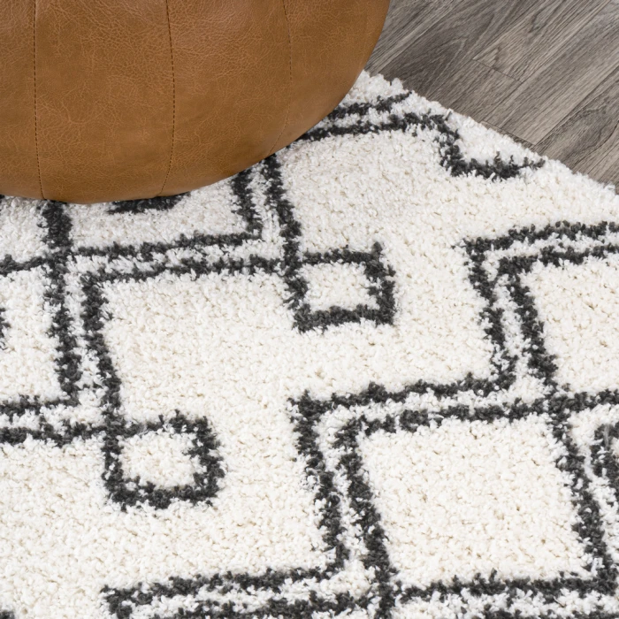 Caimari Moroccan Diamond Shag White/Gray 3 ft. x 5 ft. Area Rug