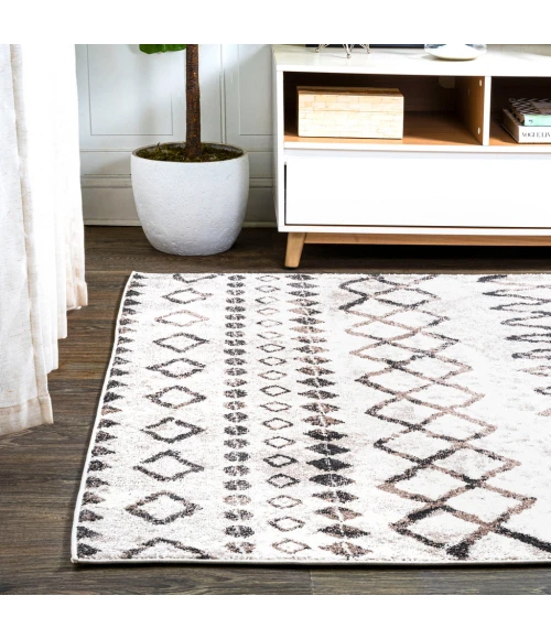 Aksil Moroccan Diamond Ivory/Brown 8 ft. x 10 ft. Area Rug