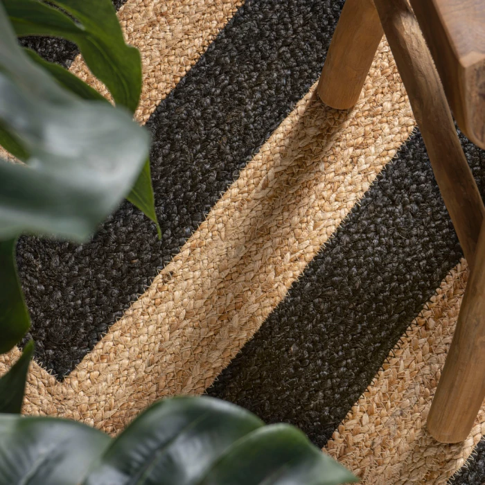Piper Two-Tone Chevron Round Jute Black/Natural 4' Round Area Rug