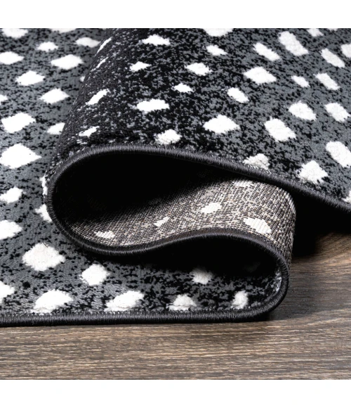 Antelope Modern Animal Black/Cream 2 ft. x 8 ft. Runner Rug