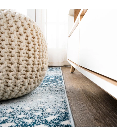 Antelope Modern Animal Blue/Cream 2 ft. x 8 ft. Runner Rug