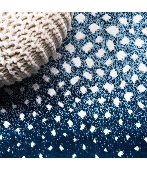 Antelope Modern Animal Navy/Cream 5 ft. x 8 ft. Area Rug